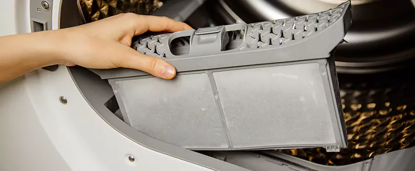 Signs Of A Clogged Dryer Lint Trap in Hacienda Heights, California